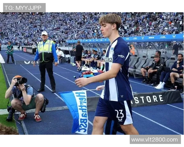 足球历史单场比赛进球纪录之最：谁是这项辉煌成就的缔造者